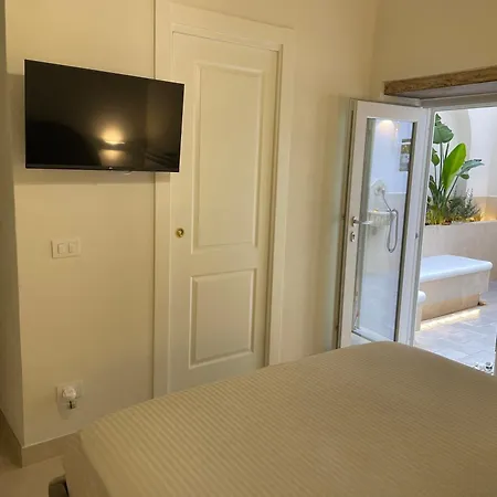 דירה Domus Parthenope Comfort נאפולי