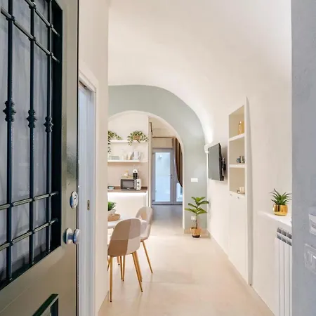 Domus Parthenope Comfort * نابولي